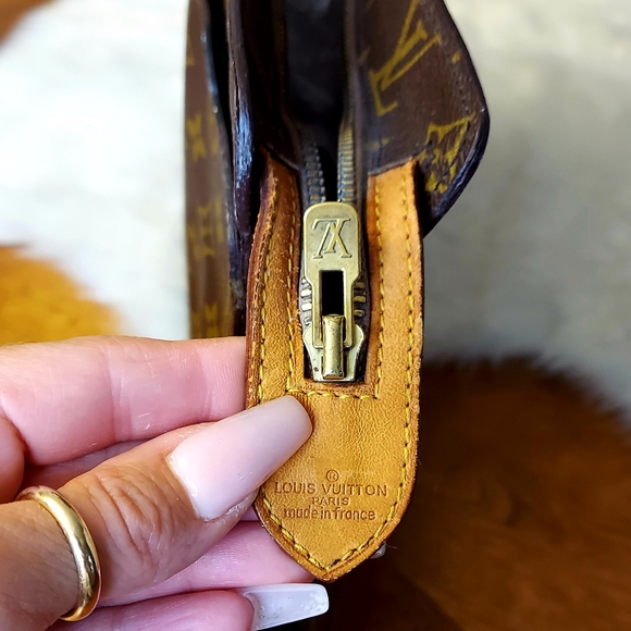 Louis Vuitton AuthenticVintage Monogram Briefcase - Picture 11 of 12